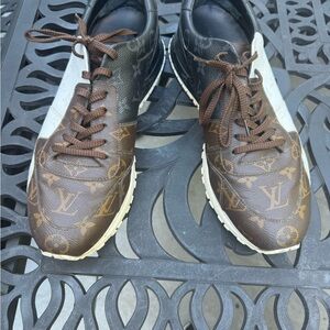 Louis Vuitton Tri coloured Monogrammed Runaway Sneakers - Size 11